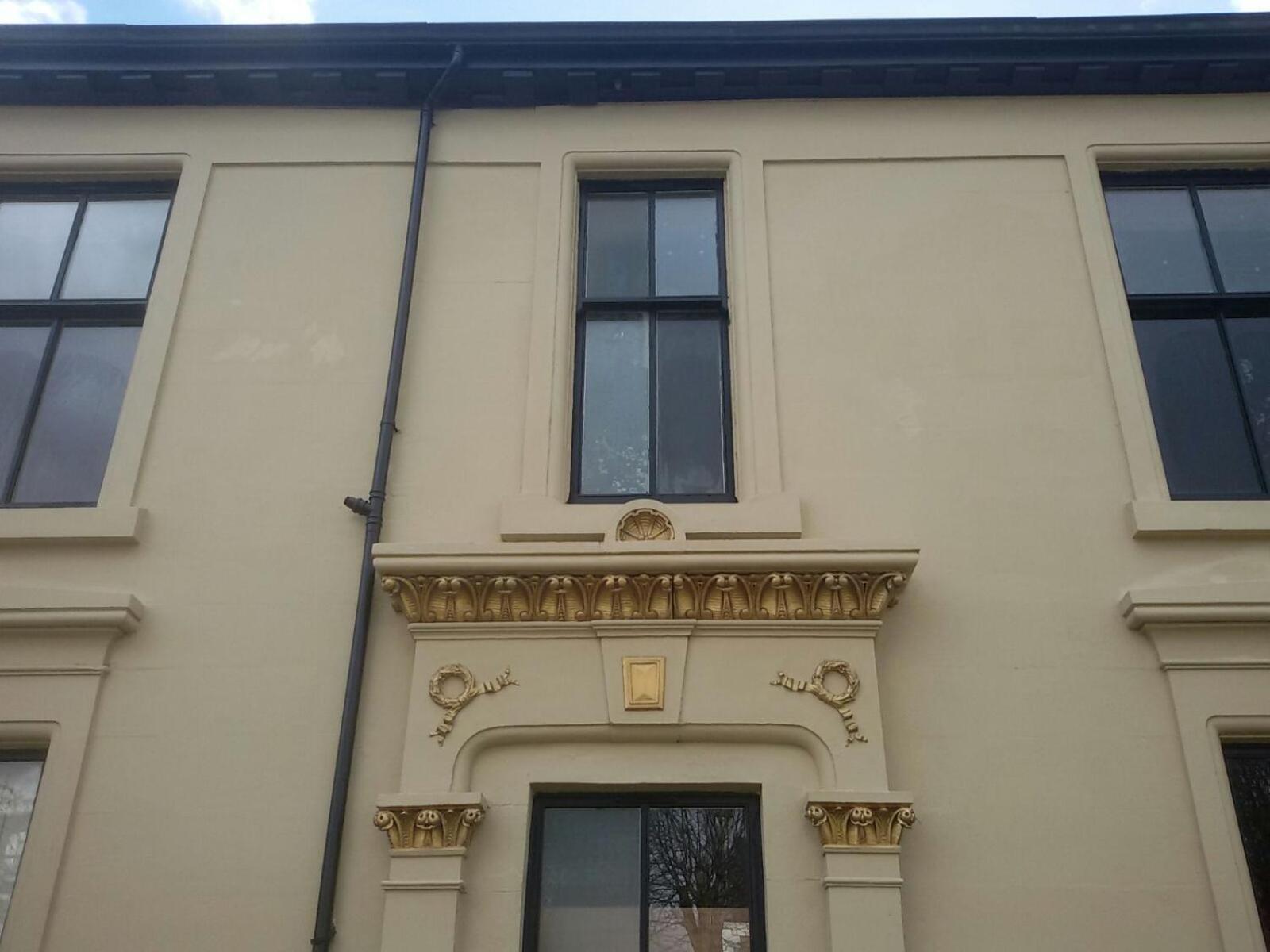 Crosshill House — Photos 1